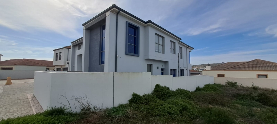 3 Bedroom Property for Sale in Calypso Beach Western Cape